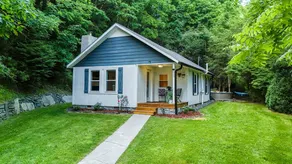 Cozy Cottage - Hot Tub, Outdoor Oasis - Image 5