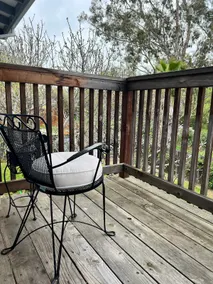1bedroom apartment with balcony - Image 2