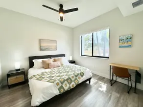 Luxury & Modern 1bed/1bath -KING bed #3 - Image 2