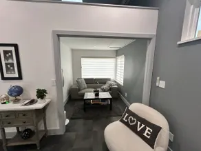 Modern Guest House Orlando 2 lofts - 2 Queen beds - Image 3