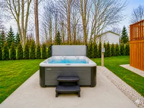 The River Retreat - Image 4