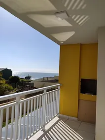 Beachfront apartment with heated pool - Image 3