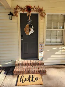 Dovedown Destinations on 2nd St - Image 4