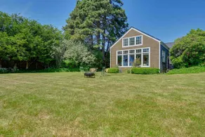 Waterfront Bellingham Bliss: Steps to Beach! - Image 3