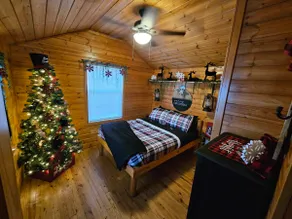 Christmas Getaway Cabin (Adults Only) - Image 3