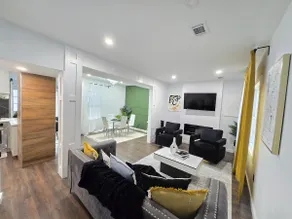 Dream Home at Paragon place-close to NYC| EWR - Image 2