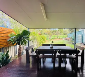 Serene Home by the Golf Course - Image 5