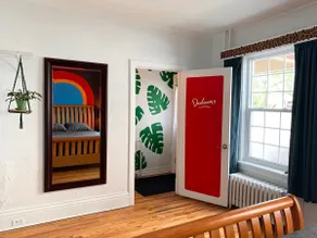 Artist Retro Apartment in Gatineau - Image 5