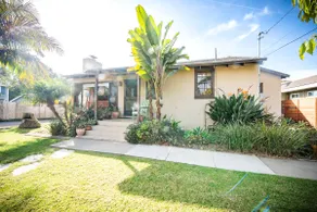 Cozy 2-Bedroom Home Just Blocks from the Beach - Image 2