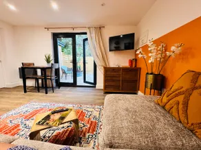 The Hideout - private luxury cabin near the sea with spa, garden area, sea views, and parking - Image 3