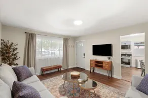 The Book Nook 2 BDRM - Image 3