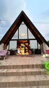 Cabin with a hydro tub! - Image 3