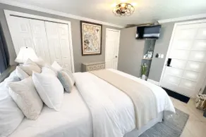 Private Tampa Suite • Patio Lounge • Queen Bed - Image 3