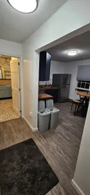 15 min from Burlington 2 queen beds - Image 3