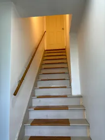 15 min from Burlington 2 queen beds - Image 4