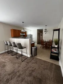 Benedictine College Themed Apartment in Atchison - Image 4