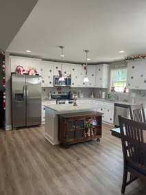 The Holiday House - Image 5