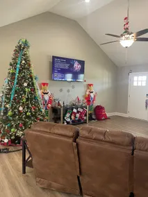 The Holiday House - Image 3