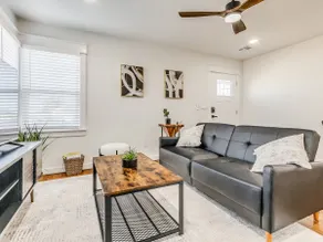 Long Stay Downtown Home! - Renovated+Washer/Dryer - Image 3