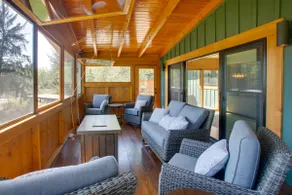 Puget Sound Views, 8.5 Acres! Luxury Outdoor Oasis - Image 4