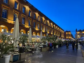 TOULOUSE DUPLEX PLACE DU CAPITOLE - Image 4