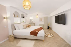 Prestige Spa & Private Pool Suite - LikeaDreamRoom - Image 2