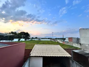 Two-story house with air conditioning, garage & yard 2 km from Canção Nova - Image 2