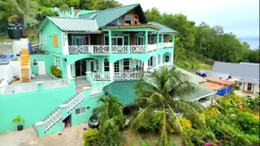 Villa Gina Beachfront Villa - Image 2