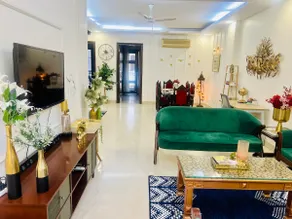 Suvāsa-Airy 3BHK/Lift +Balcony/Near Jangpura Metro - Image 5