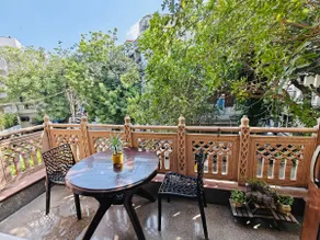 Suvāsa-Airy 3BHK/Lift +Balcony/Near Jangpura Metro - Image 2