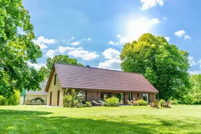 Modern country house with fireplace & sauna on 7000 sqm - Image 1