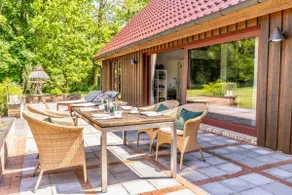 Modern country house with fireplace & sauna on 7000 sqm - Image 2