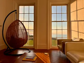 Sunset Sea View Writer’s Retreat - Image 2