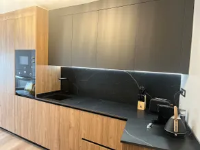 A bright apartment with mountain views - Image 5