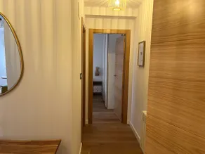A bright apartment with mountain views - Image 2
