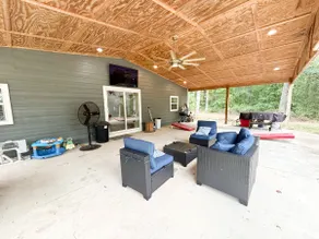 Charming Lakefront Cabin - Image 3