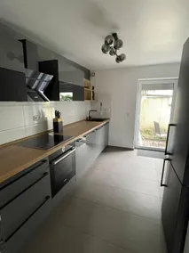 2-room apartment with garden - Image 3