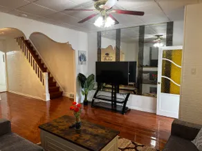 Modern Home in South Philly 6 mins From Stadiums - Image 3