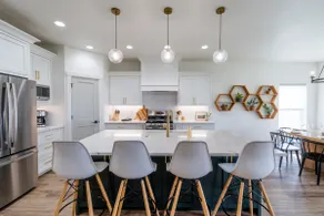 Chic & Stylish | King bd | Fireplace | Fenced Yard - Image 4