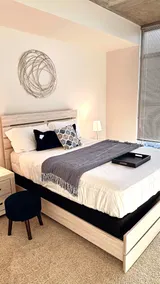 Downtown stay w/ best views of the city! - Image 4