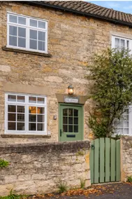 Beautiful Bramham Cottage • 2BR Sleeps 6 - Image 2