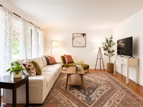 Cle Heights Nature’s Getaway | 2bed1bath | AC Pets - Image 5