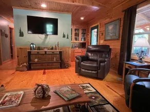 Cabin at Normandy Lake - Image 4
