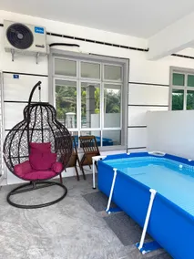 Fallem's Homestay Melaka I 4 ROOMS I FULLY AIRCOND I 9 PAX I FREE WIFI I NETFLIX I INTEX POOL - Image 4