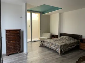 Portion of house-Studio with kitchenette - Image 2