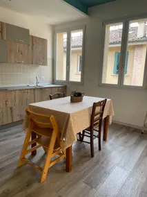 Portion of house-Studio with kitchenette - Image 4