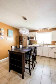 cozy hideout in slave lake - Image 5