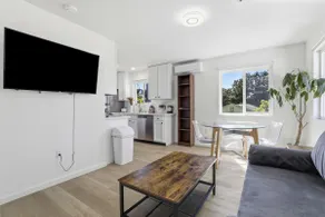 Downtown 1bd/1ba private ADU w 1GB fiber Wi-fi - Image 3