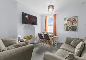 5-Bed Family & Group Stay Near Cricket Ground - Image 3