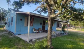 Cabin for A&M Games, Fishing or Family Get-a-Ways! - Image 3